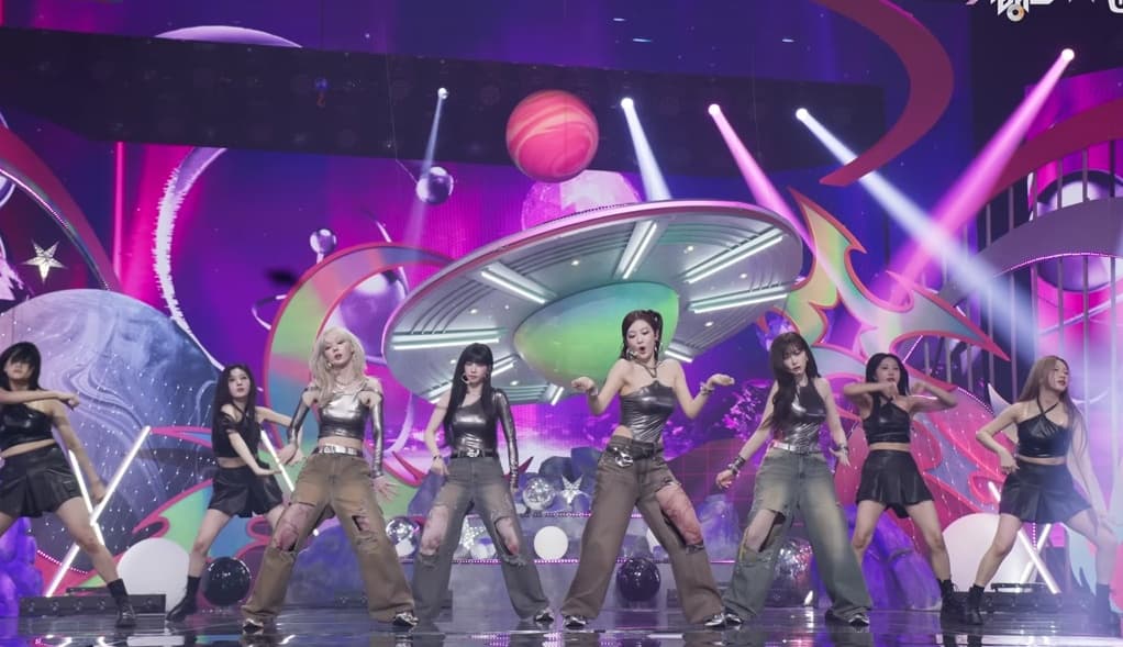 aespa "Supernova"는 어떻게 2024년 K팝을 정의한 곡이 되었나: 연말 분석