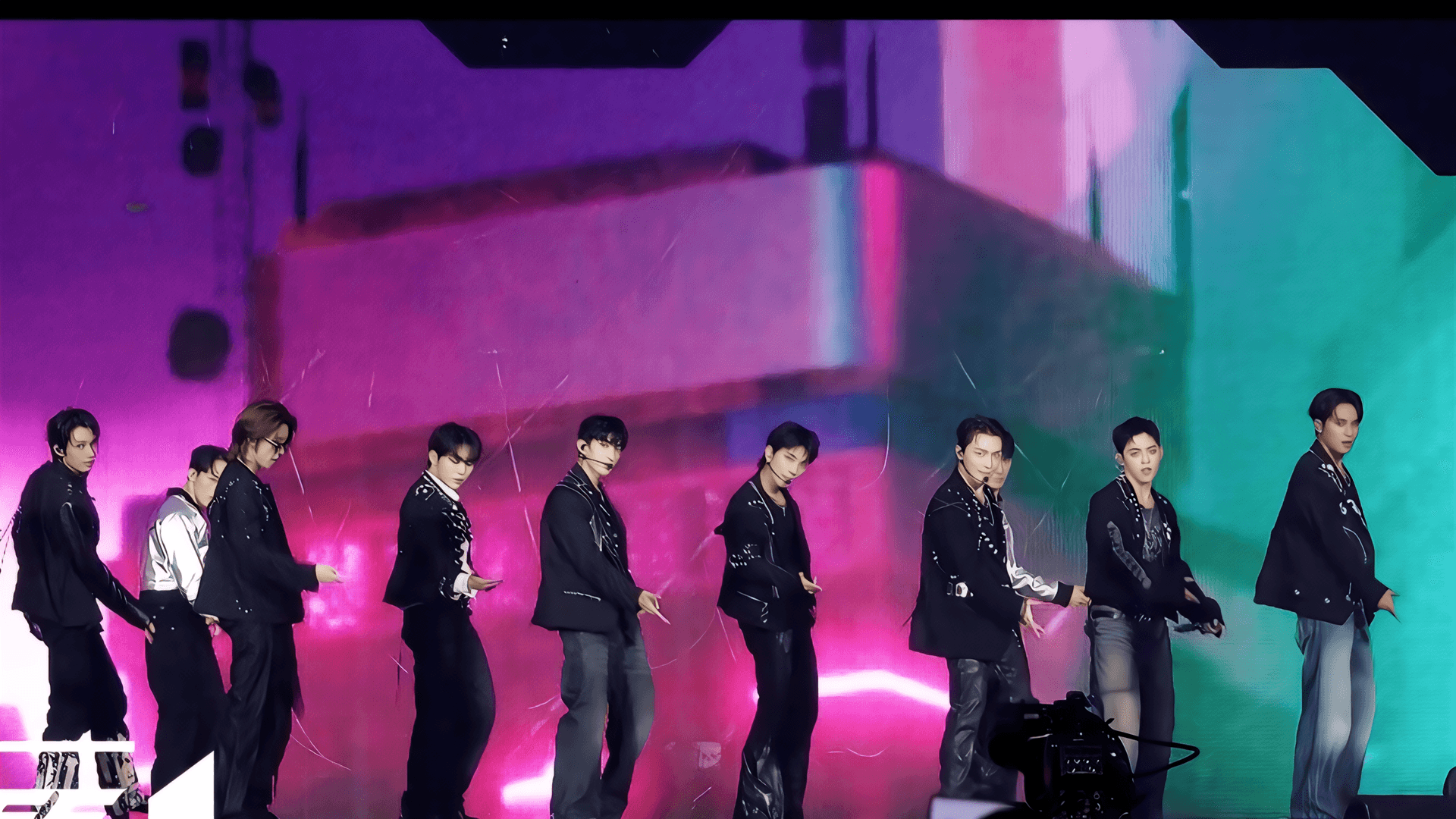 세븐틴, 월드 투어·유닛 공연·솔로 활동까지 멈추지 않는 질주