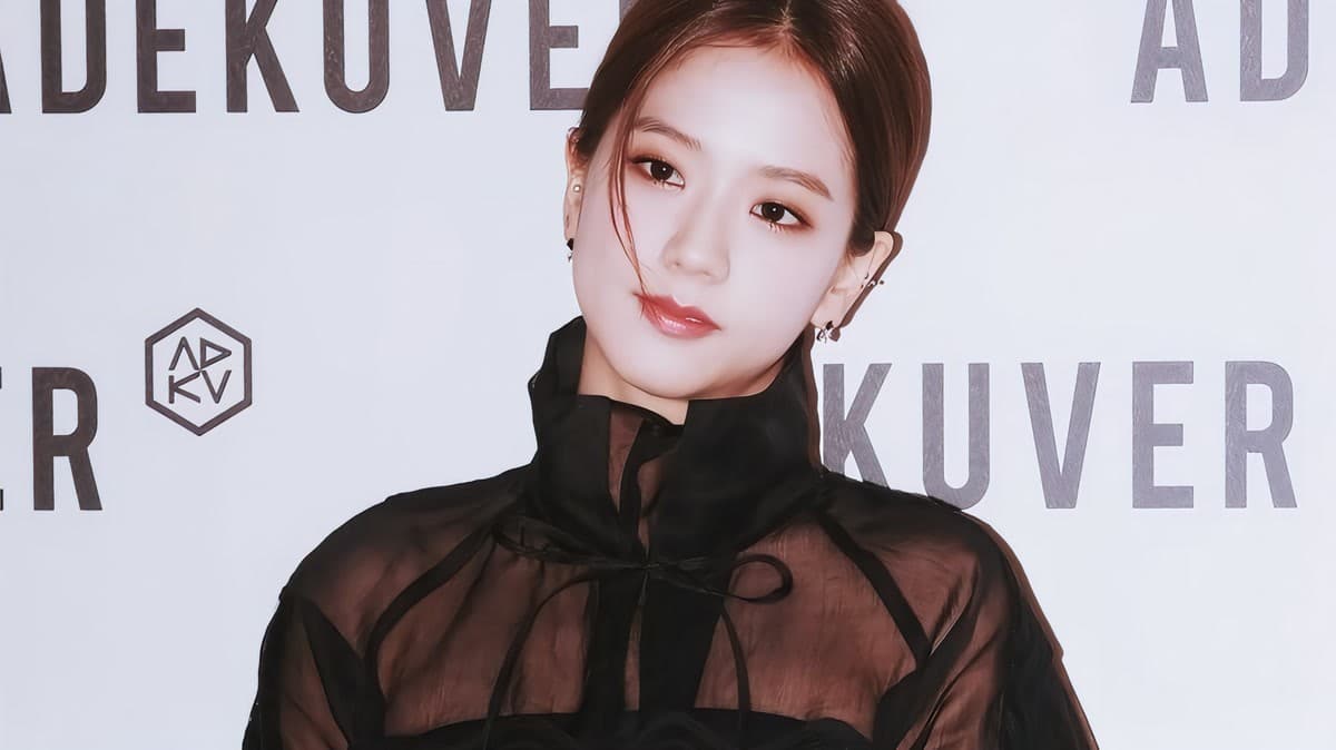 BLACKPINK Raih Trofi Program Musik Pertama untuk "GO" — BLINK Tak Bisa Menahan Emosi
