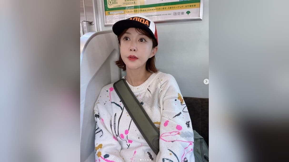 S.E.S. 레전드 슈, 쌍둥이 딸의 학교 수상 소식 전하며 뭉클한 엄마 미소