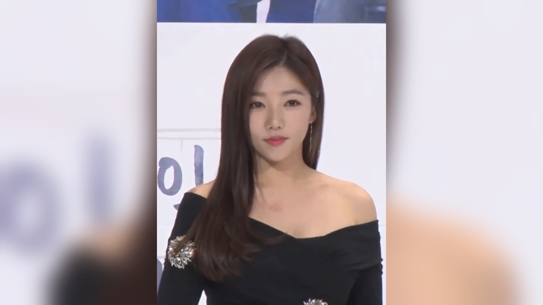 Lee Chae-young's New Agency Deal Is Bigger Than It Looks