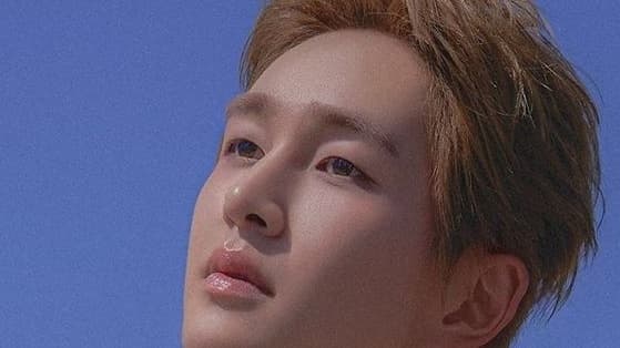 ONEW 'PERCENT' Review: SHINee's Veteran Vocalist Delivers a Study in Restraint and Craft