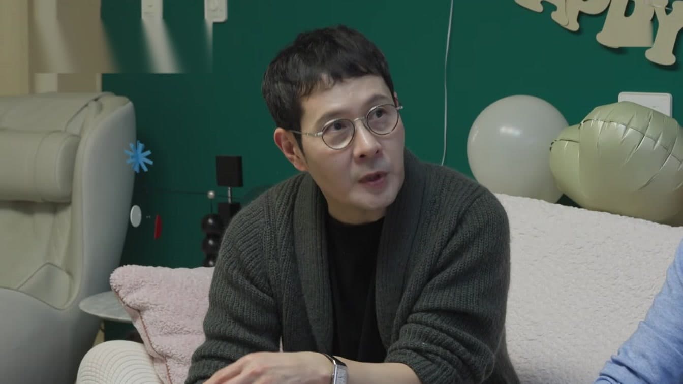 Actor Lee Min-woo, known for his historical drama roles, during a press interview