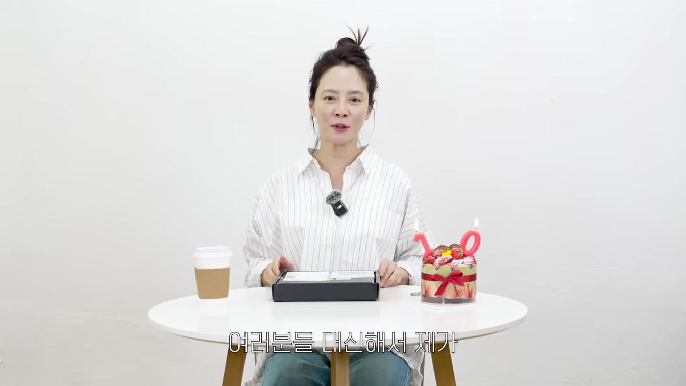 Song Ji-hyo Rayakan Silver Button YouTube dengan Sesi Q&A Penuh Haru dan Pengakuan Mengejutkan