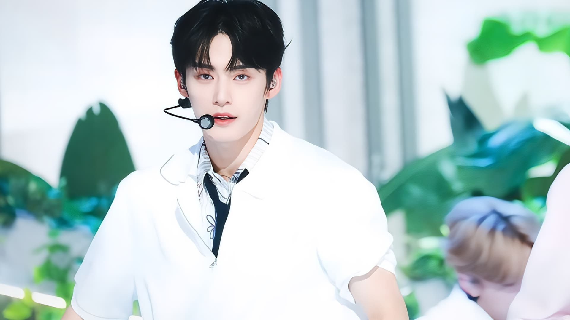 Kim Gyubin protagoniza portada en solitario mientras ZEROBASEONE se acerca a su final
