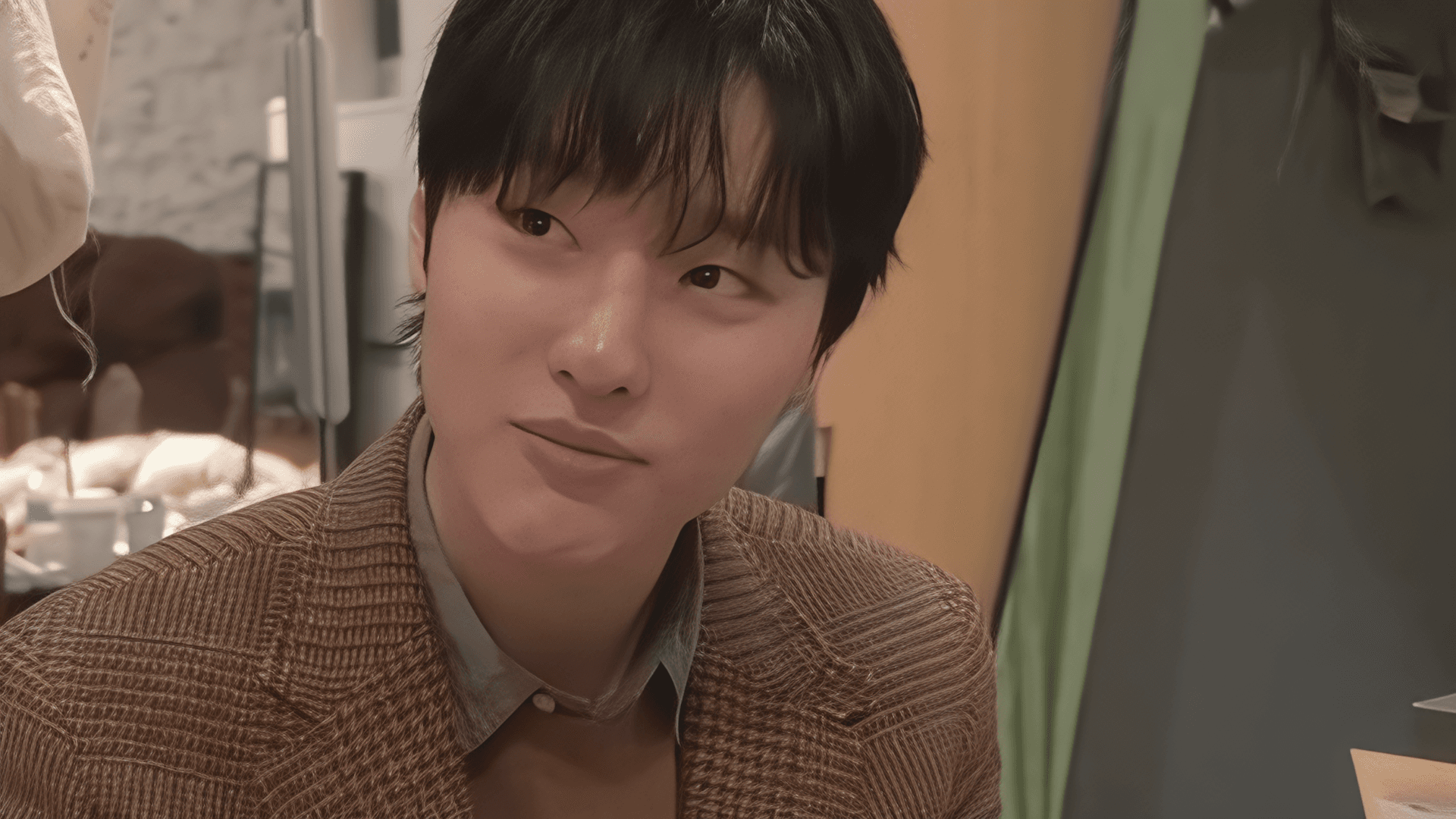 WOODZ y Young K de DAY6 incendian Internet con el electrizante vocal challenge de CINEMA