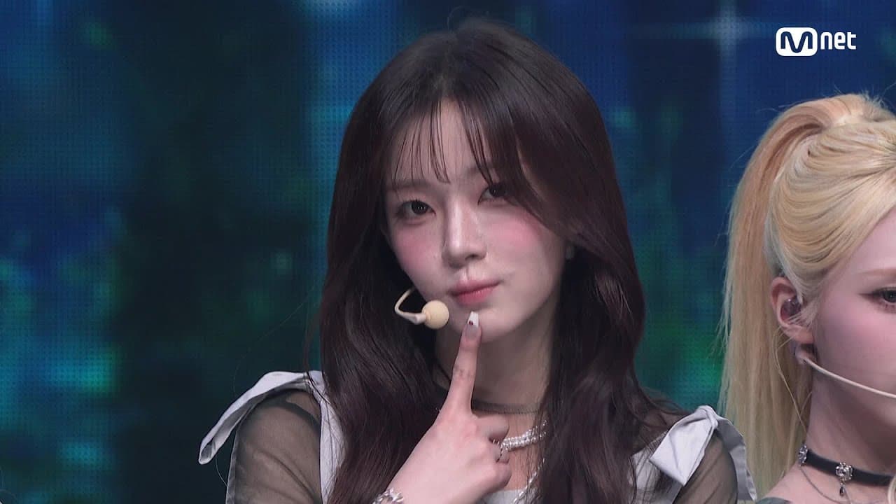 ifeye performing Hazy (Daisy) on M COUNTDOWN EP.925, April 23, 2026 — YouTube: Mnet K-POP