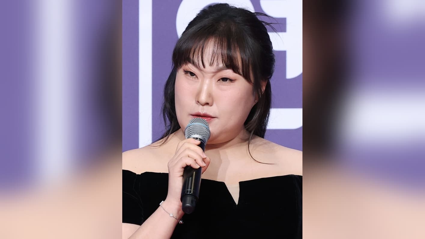 Lee Su-ji at the SNL Korea Season 8 launch event — her Smile Clinic character dominated Korean entertainment buzz charts for three consecutive weeks