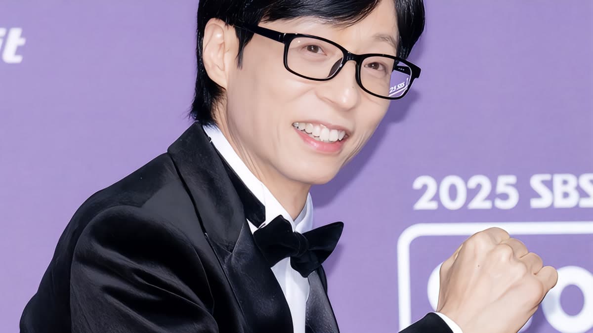 Yoo Jae-suk at the 2025 SBS Entertainment Awards, continuing his record run as Korea's most celebrated television host
