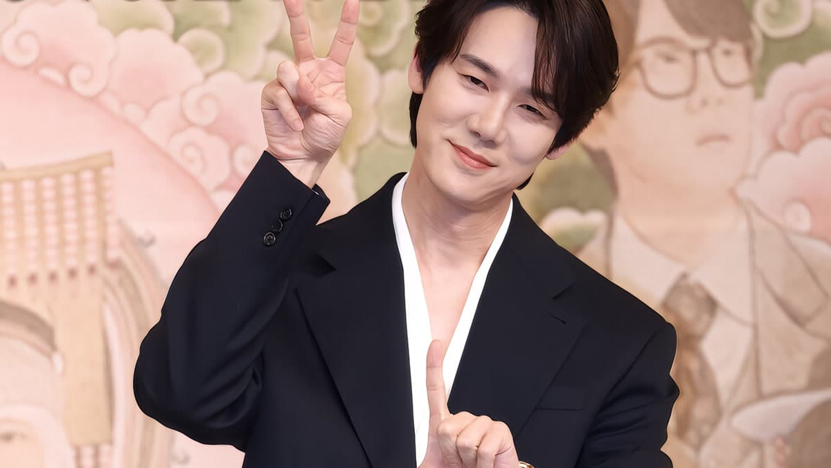 Yoo Yeon-seok at the press showcase for SBS drama Phantom Lawyer (신이랑 법률사무소)