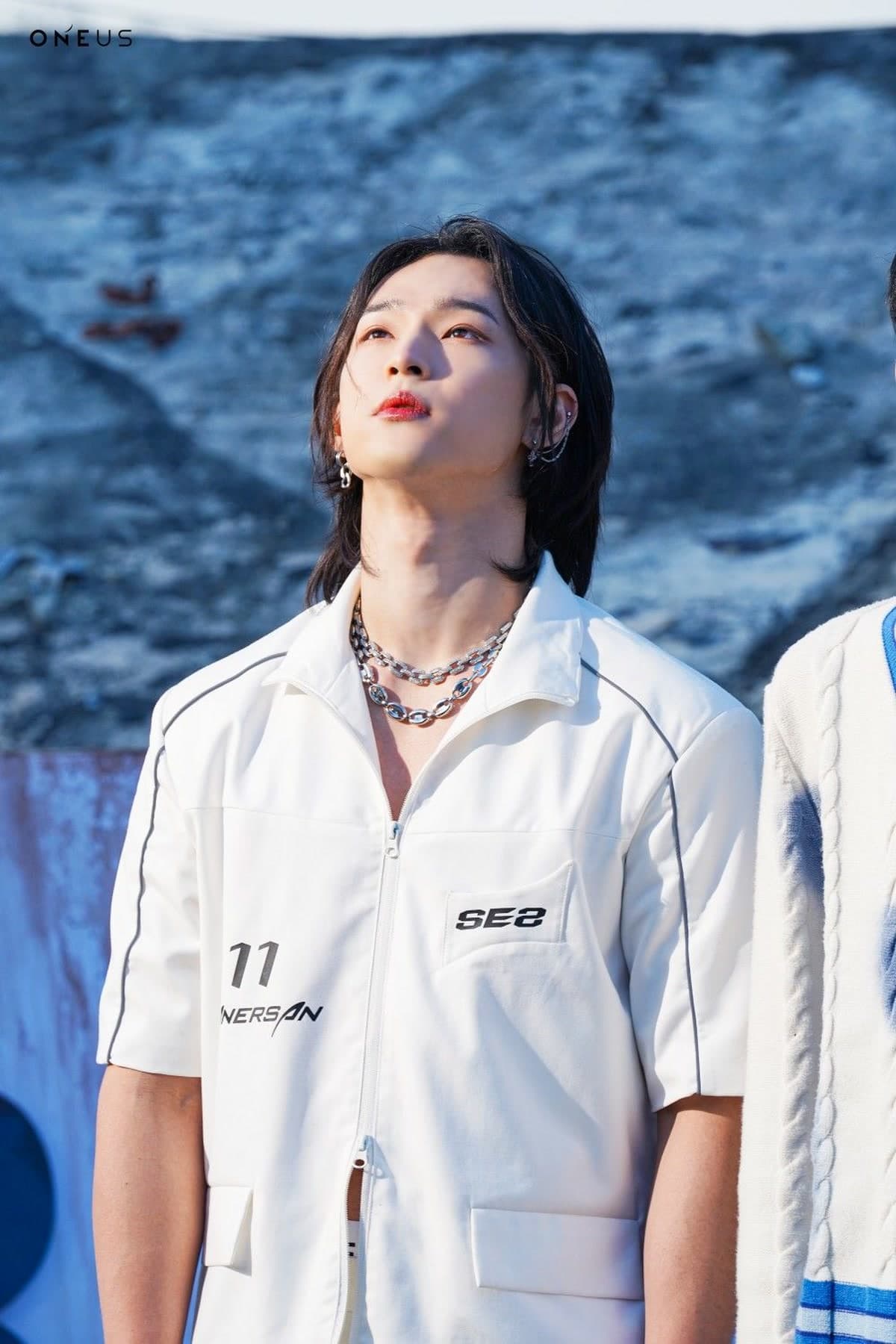 ONEUS performing on stage, showcasing the high-energy performances that have defined their fanbase in Japan and beyond
