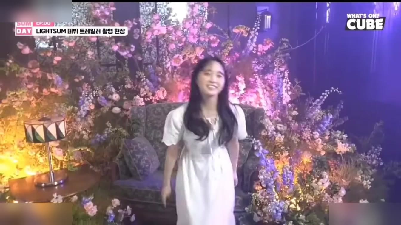 LIGHTSUM Nayoung versiona el megaéxito global de YOASOBI bajo el cielo nocturno de Seúl