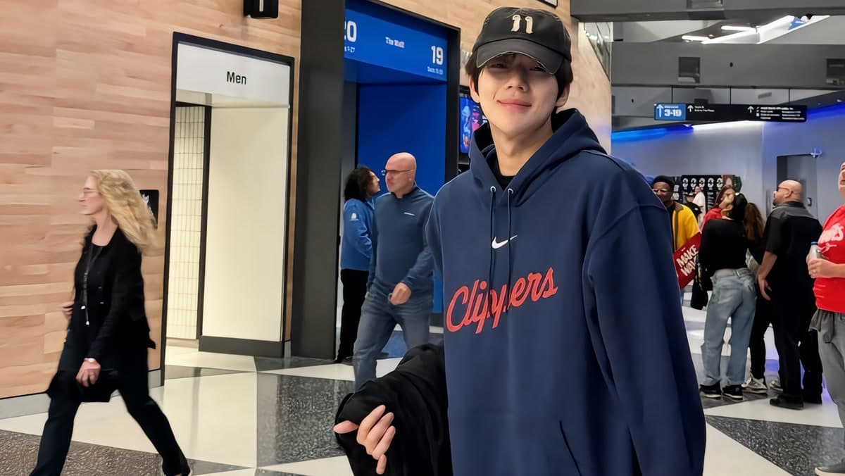 Actor Moon Sang-min spotted at a basketball game in Los Angeles, April 2026