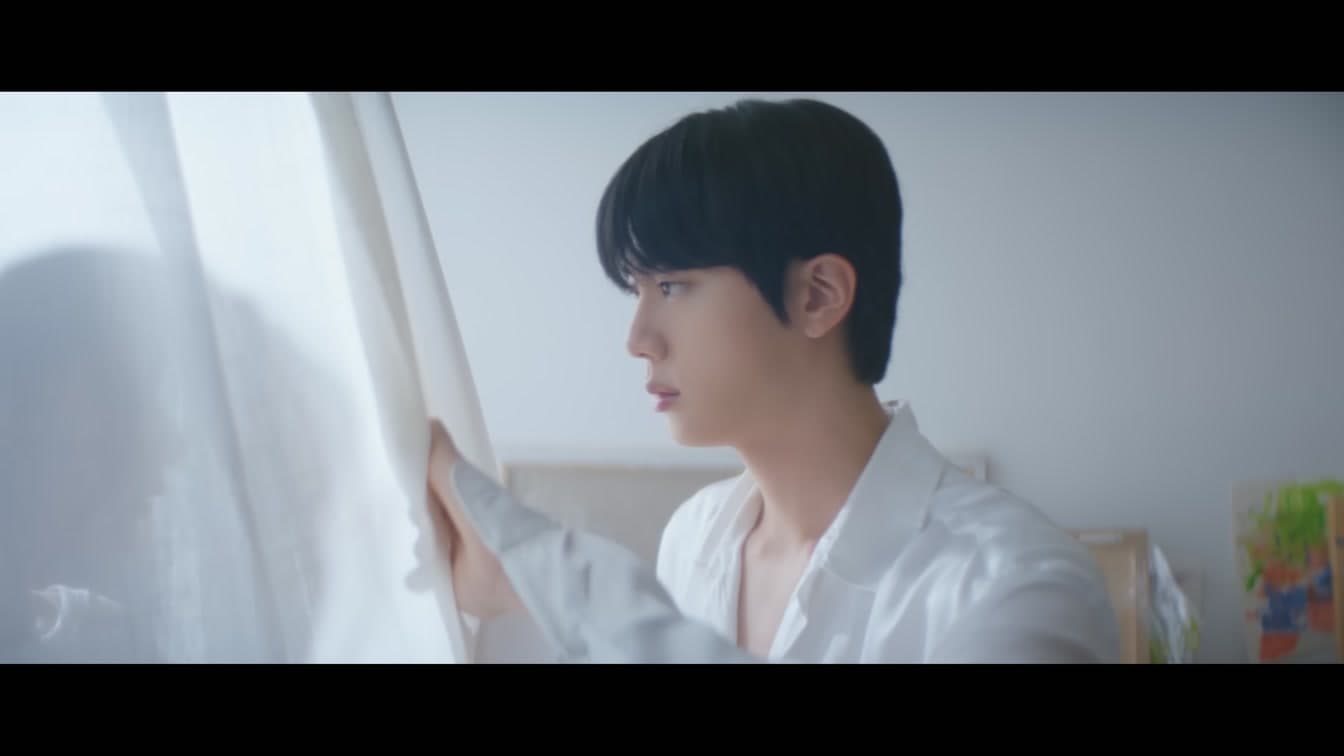 Por qué BTS Jin se queda en casa cada vez que tiene vacaciones