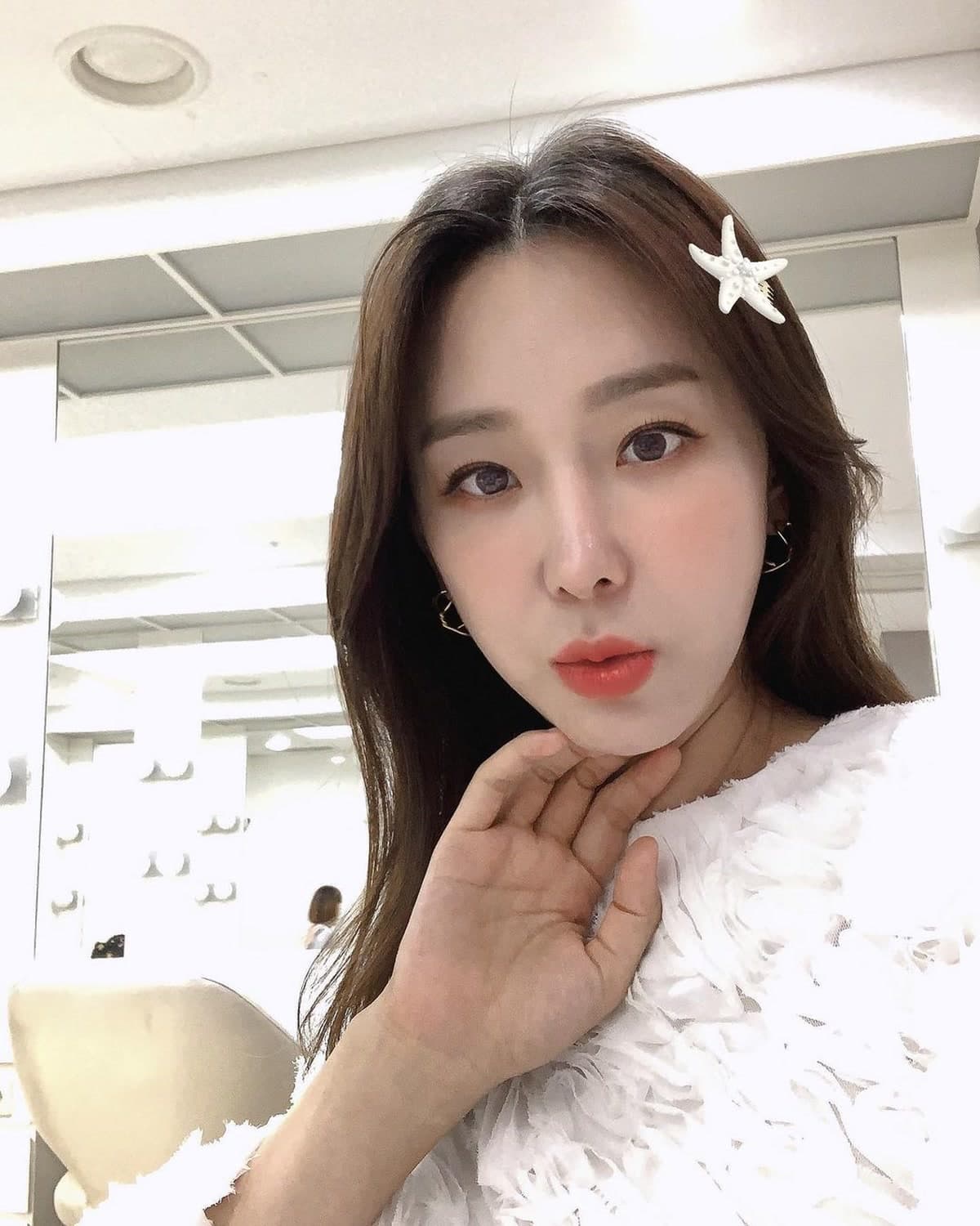 이지혜, 가짜 AI 광고 경고…K엔터 신뢰 문제 드러내다