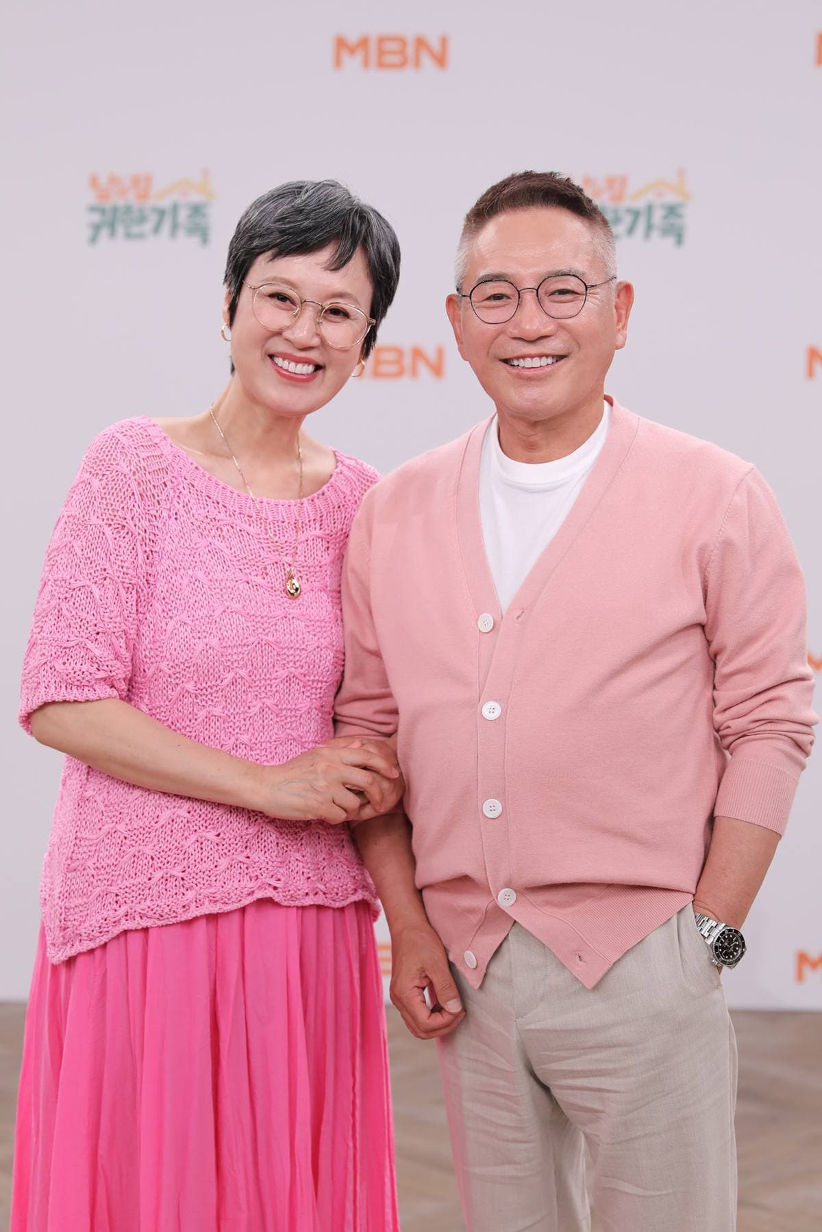 Park Mi-sun and Lee Bong-won bring a warm, reflective center to MBN's new family reality show Precious Family.