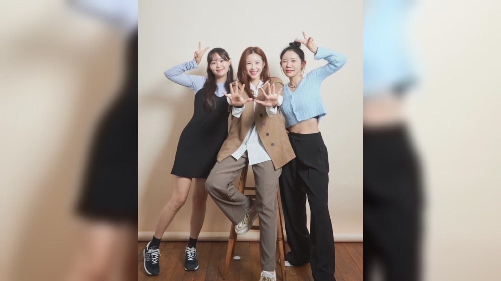 Jun Hyosung, Song Jieun, and Jung Hana appear together in a recent reunion image as Secret prepares a new chapter.