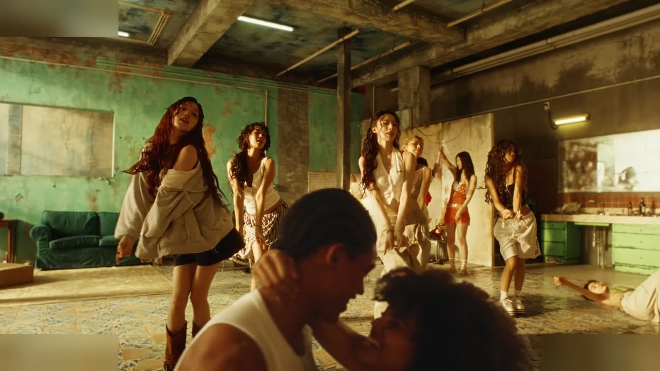 (G)I-DLE performing in the 'Gimme Dat Love' music video — YouTube: GIDLE