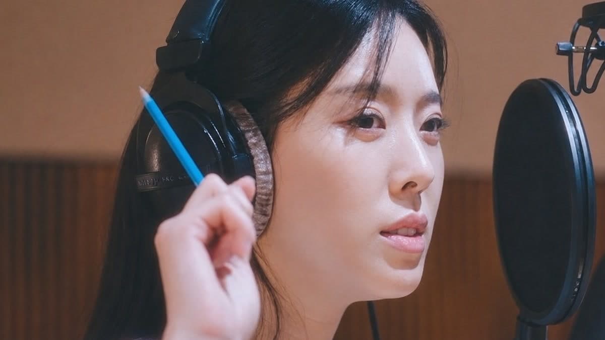 Song Min Kyung Makes Solo Life Sing