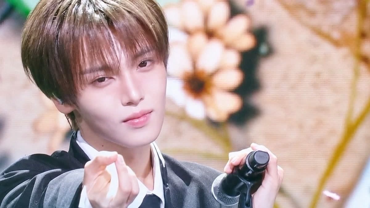 Jang Haneum Brings Is It Love? To Music Bank
