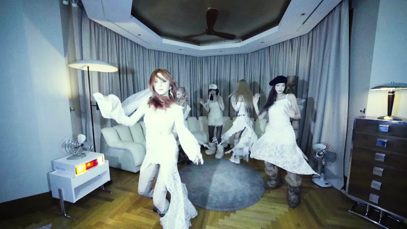 르세라핌 'HOT', 더블 플래티넘 인증 — 코첼라 비판에 음악으로 응답한 보컬 앨범