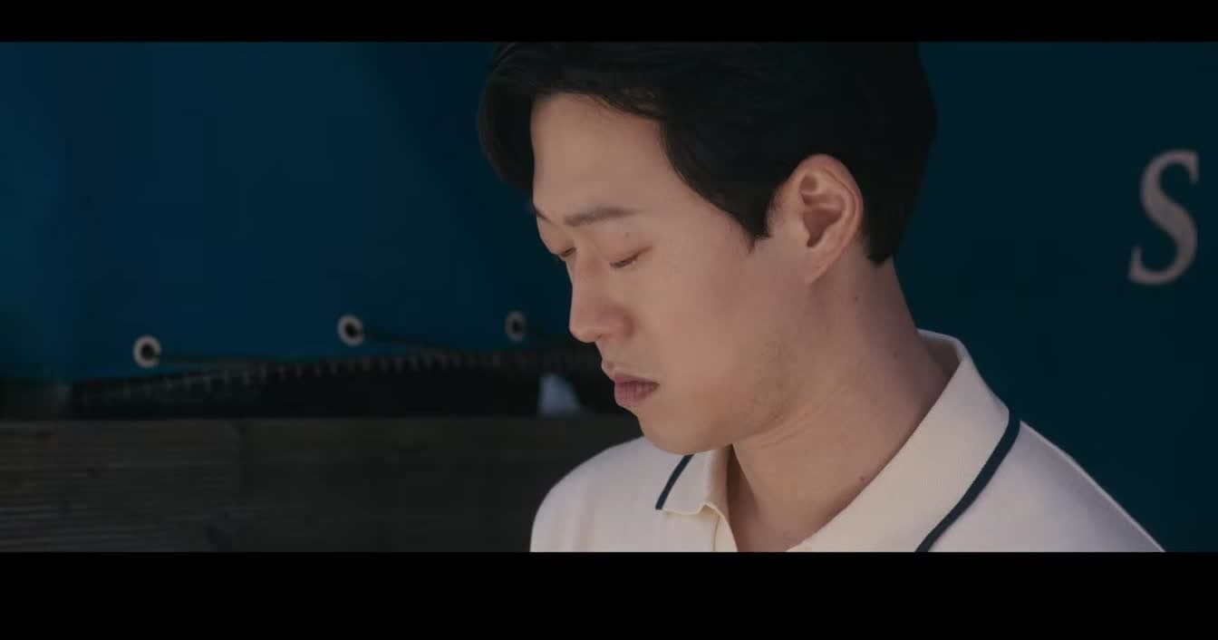 Kim Dae-myung Tampil Lebih Ramping dan Bikin Fans Menoleh Lagi