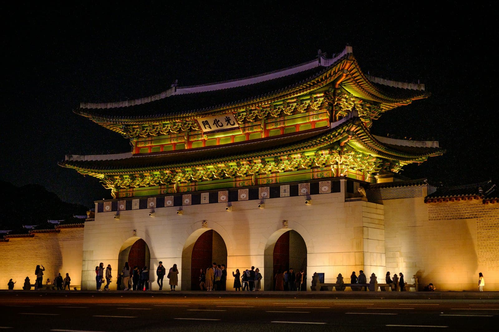 A nighttime Korean palace image reflects the eerie court atmosphere behind Netflix's upcoming mystery fantasy Donggung.