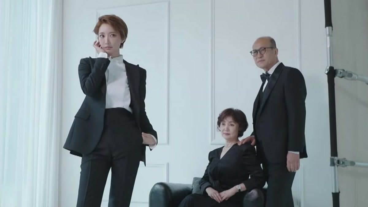 Ko Joon-hee Breaks Down Remembering Her Dad's Near-Death Moments