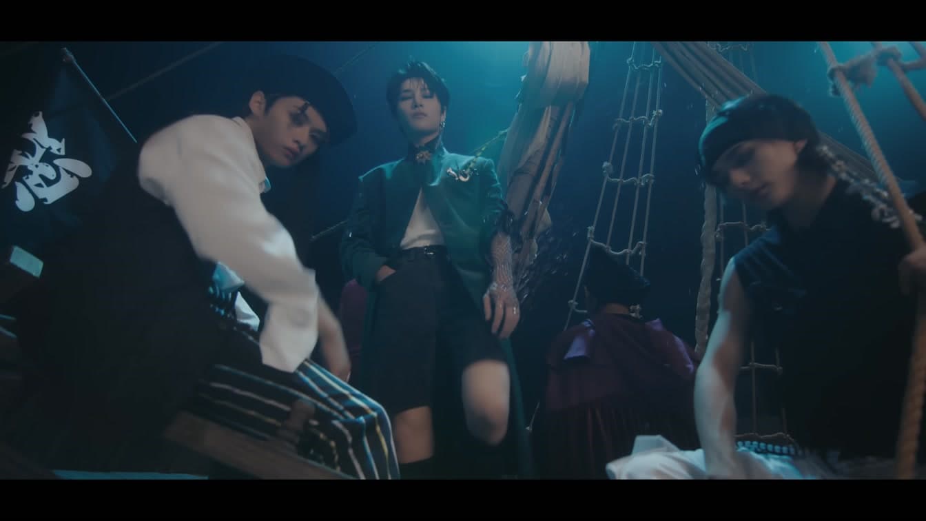스트레이 키즈 'THIS & THAT' 트레일러가 팬들을 들썩이게 한 이유