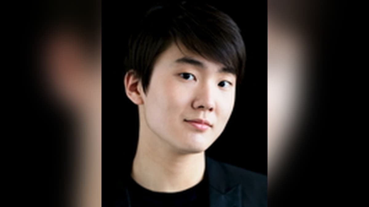 Seong-Jin Cho profile photo