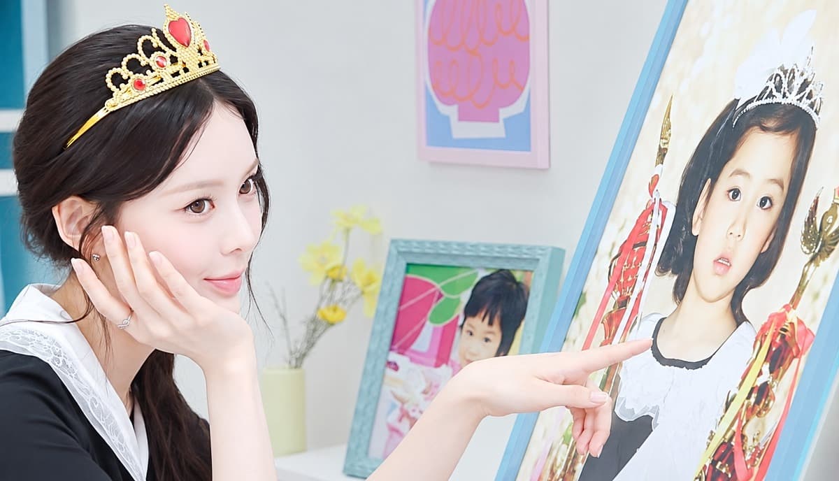 Bang Jeemin Opens Bang-Banmal With Poster Shoot